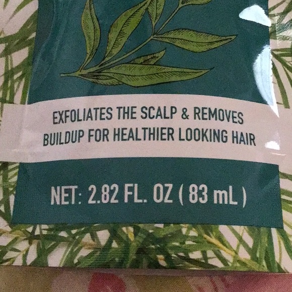 B pure Tea Tree Oil scalp Scrub Exfoliates - Picture 3 of 4